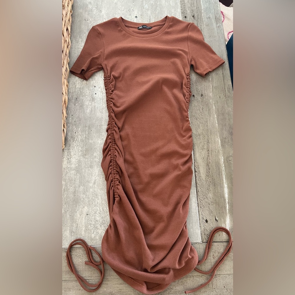 Zara body con dress